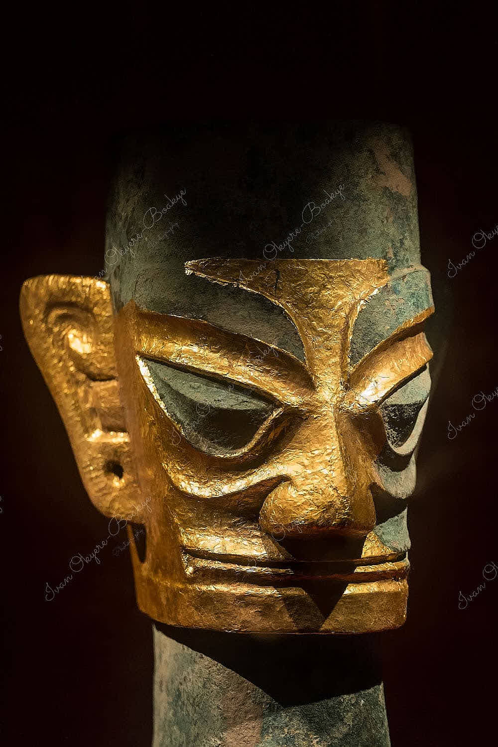 Ancient bronze head with gold mask in Sanxingdui Museum, Guanghan, Chengdu, China