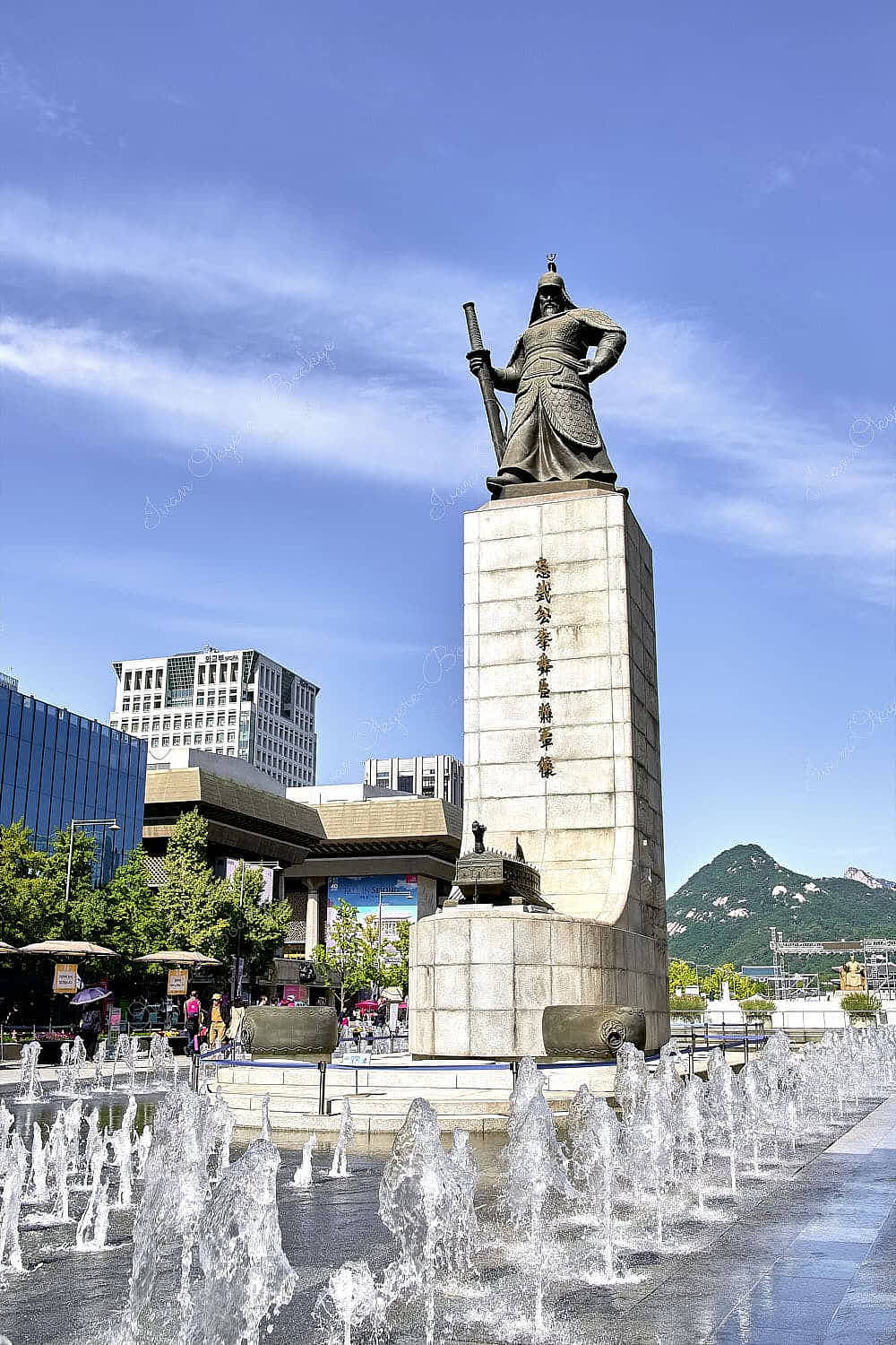 Statue of Admiral Yi Sun-sin in Gwanghwamun Square, Seoul, South Korea